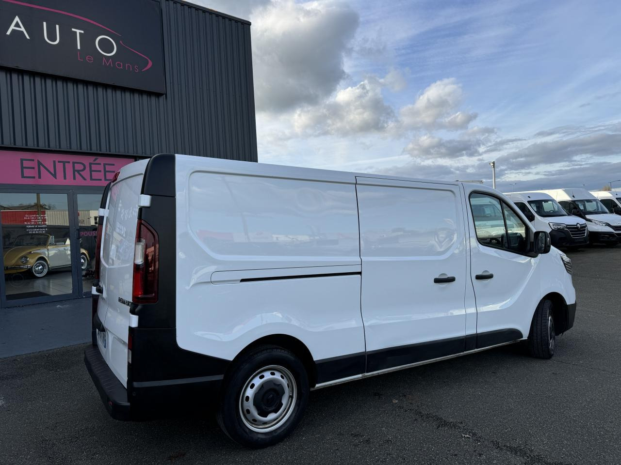 RENAULT Trafic L2H1 3000 Kg 2.0 Blue dCi - 130  III FOURGON Fourgon Grand Confort L2H1 PHASE 3 - Цельнометаллический фургон: фото 5 RENAULT Trafic L2H1 3000 Kg 2.0 Blue dCi - 130  III FOURGON Fourgon Grand Confort L2H1 PHASE 3 - Цельнометаллический фургон: фото 5