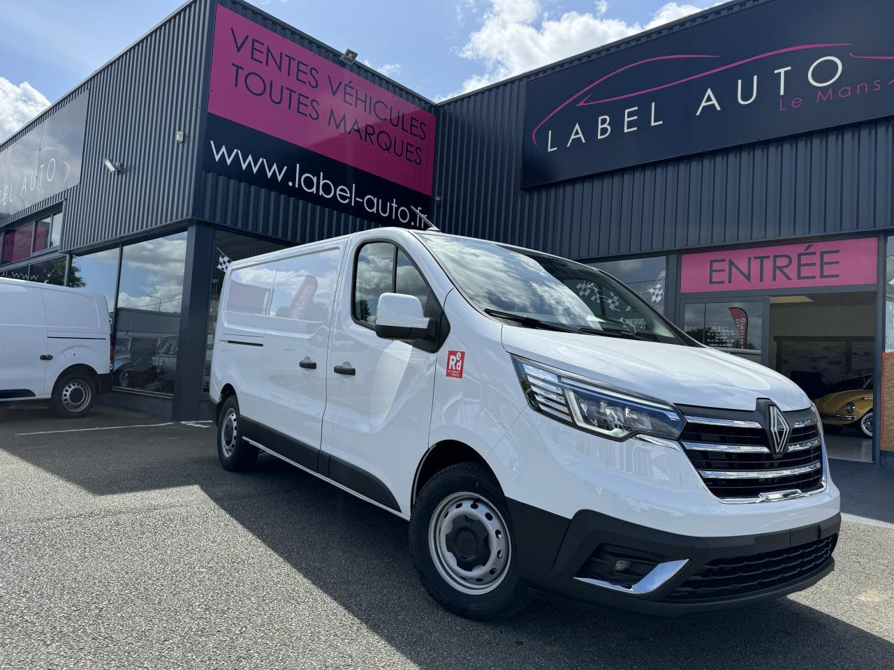 RENAULT Trafic L2H1 3000 Kg 2.0 Blue dCi - 150 2024 III FOURGON Fourgon Advance L2H1 PHASE 3 - Цельнометаллический фургон: фото 1 RENAULT Trafic L2H1 3000 Kg 2.0 Blue dCi - 150 2024 III FOURGON Fourgon Advance L2H1 PHASE 3 - Цельнометаллический фургон: фото 1
