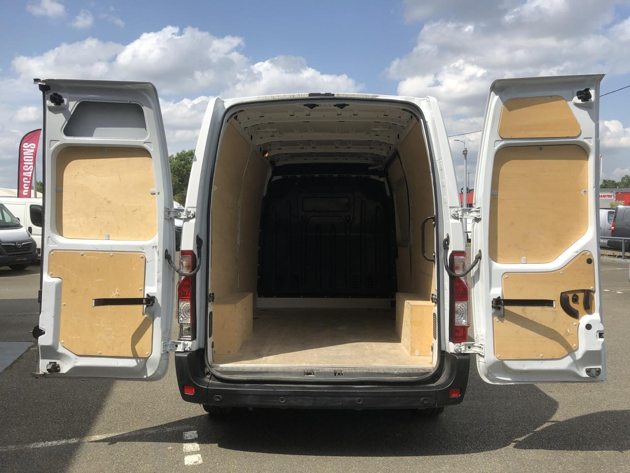 Renault Master F3300 L2H2 2.3 BLUE DCI 135CH GRAND CONFORT EURO6 - Цельнометаллический фургон: фото 2 Renault Master F3300 L2H2 2.3 BLUE DCI 135CH GRAND CONFORT EURO6 - Цельнометаллический фургон: фото 2