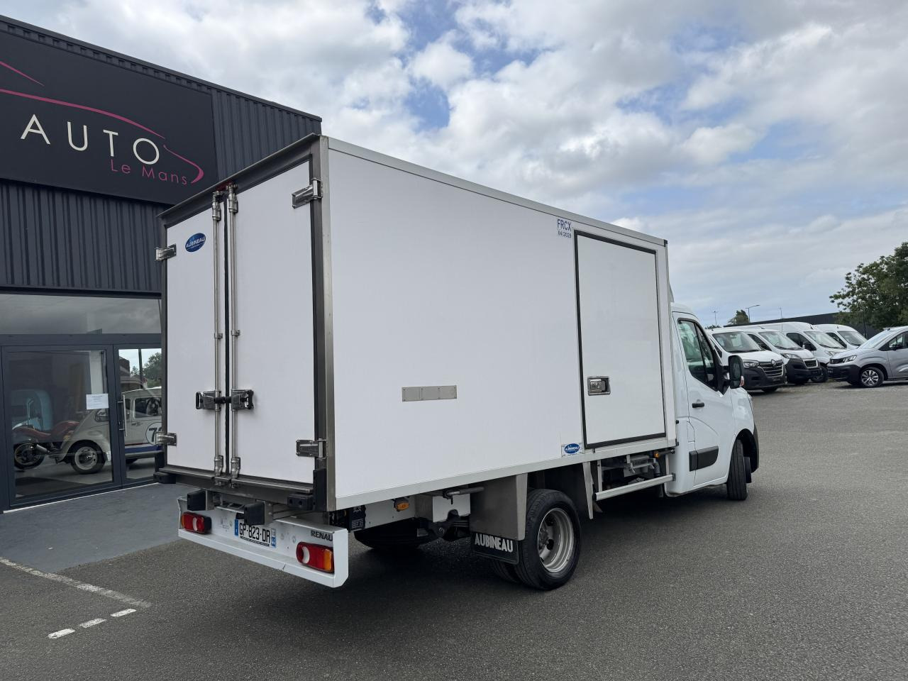 Renault Master FRIGORIFIQUE RJ3500 L3 2.3 BLUE DCI 165CH CAISSE 12M3 - Малотоннажный рефрижератор: фото 4 Renault Master FRIGORIFIQUE RJ3500 L3 2.3 BLUE DCI 165CH CAISSE 12M3 - Малотоннажный рефрижератор: фото 4