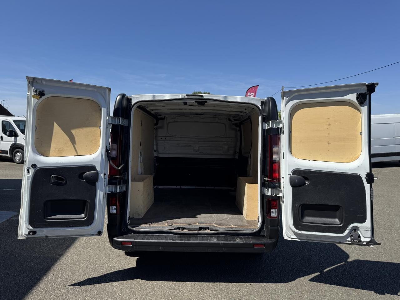 Renault Trafic L1H1 2T8 2.0 BLUE DCI 130CH GRAND CONFORT - Цельнометаллический фургон: фото 2 Renault Trafic L1H1 2T8 2.0 BLUE DCI 130CH GRAND CONFORT - Цельнометаллический фургон: фото 2