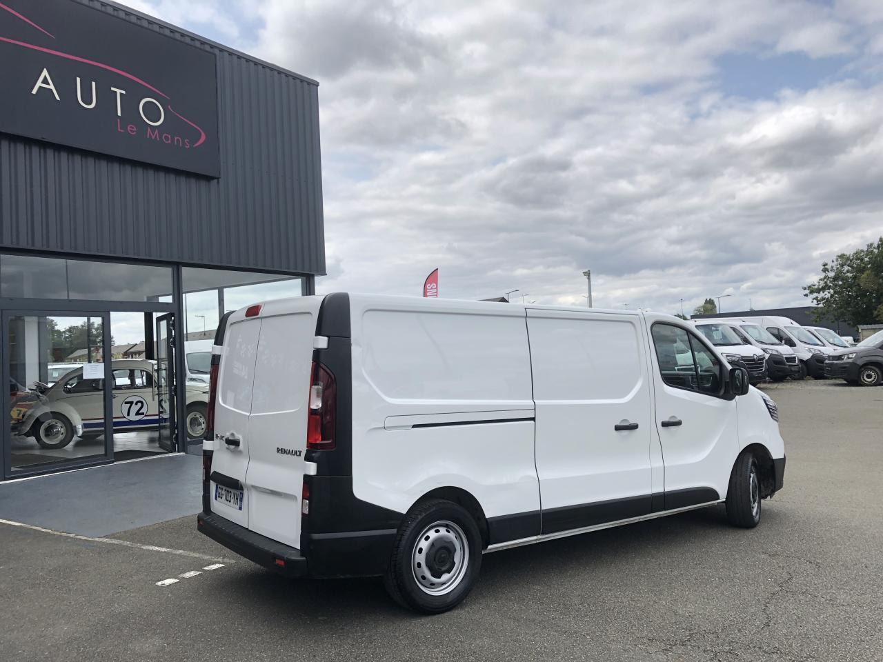 Renault Trafic L2H1 1200 Kg 2.0 Energy dCi - 145 - BV EDC III FOURGON Fourgon Confort L2H1 PHASE 2 - Легковой фургон: фото 4 Renault Trafic L2H1 1200 Kg 2.0 Energy dCi - 145 - BV EDC III FOURGON Fourgon Confort L2H1 PHASE 2 - Легковой фургон: фото 4