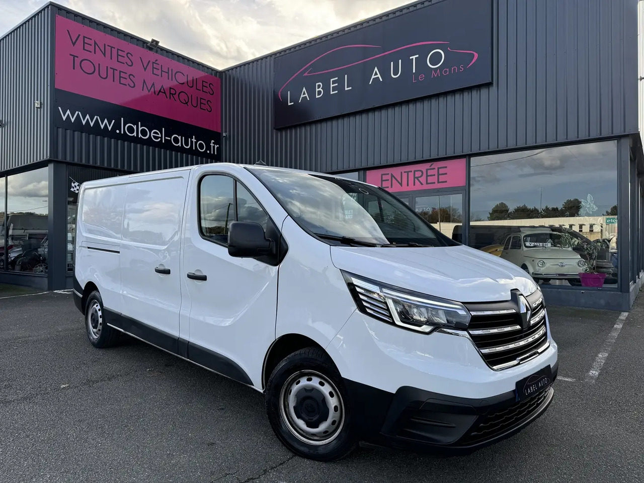 Renault Trafic L2H1 3T 2.0 BLUE DCI 130CH GRAND CONFORT - Цельнометаллический фургон: фото 1 Renault Trafic L2H1 3T 2.0 BLUE DCI 130CH GRAND CONFORT - Цельнометаллический фургон: фото 1