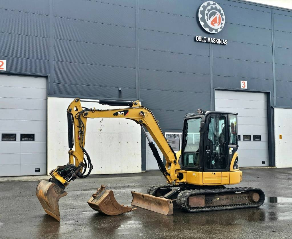 CAT 305 C CR - Мини-экскаватор: фото 1 CAT 305 C CR - Мини-экскаватор: фото 1