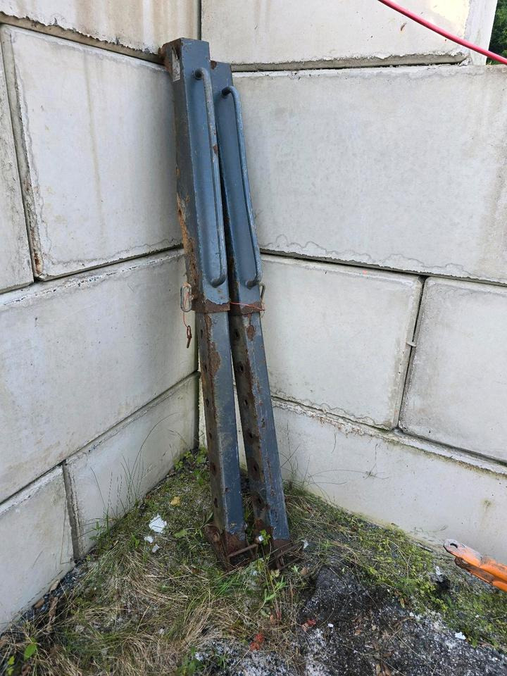 2x Stützen für Epoke Salzstreuer Schmidt Epoke Gmeiner Salzsilo Streuautomat Winterdienst - Разбрасыватель песка/ Соли: фото 1 2x Stützen für Epoke Salzstreuer Schmidt Epoke Gmeiner Salzsilo Streuautomat Winterdienst - Разбрасыватель песка/ Соли: фото 1