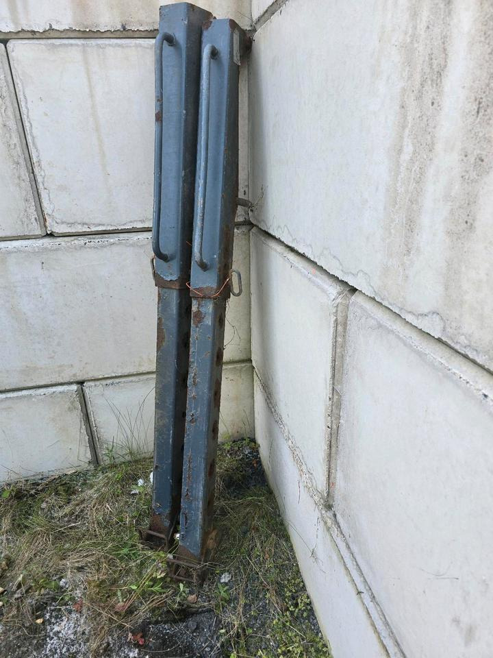 2x Stützen für Epoke Salzstreuer Schmidt Epoke Gmeiner Salzsilo Streuautomat Winterdienst - Разбрасыватель песка/ Соли: фото 2 2x Stützen für Epoke Salzstreuer Schmidt Epoke Gmeiner Salzsilo Streuautomat Winterdienst - Разбрасыватель песка/ Соли: фото 2