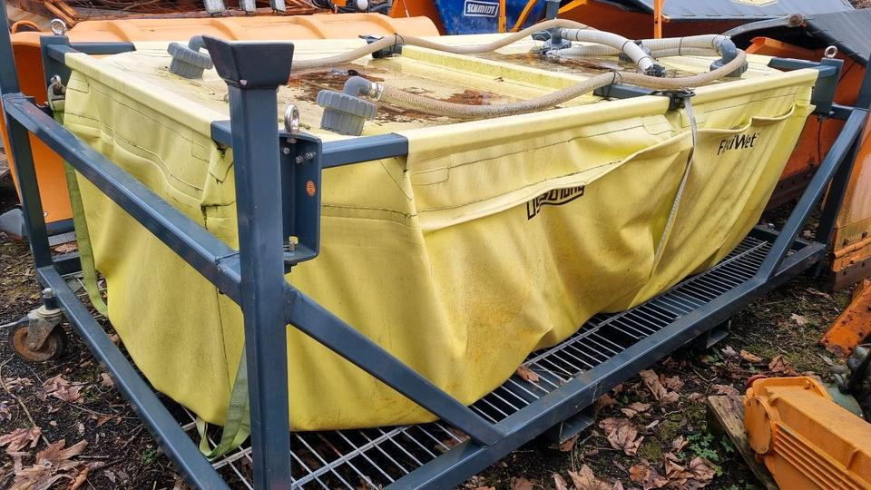 4m3 Wassertank Wasserfass LKW Boschung wassertank Laugentank Bewässerung - Танк-контейнер: фото 1 4m3 Wassertank Wasserfass LKW Boschung wassertank Laugentank Bewässerung - Танк-контейнер: фото 1