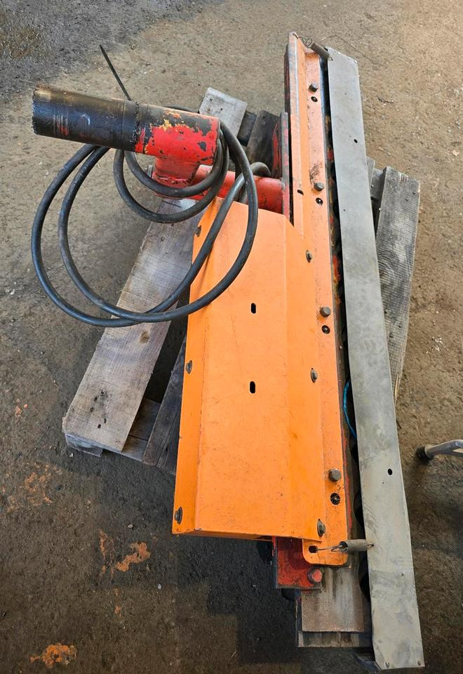 Dücker AWS Wallheckenschere Astschere Astkutter für Mähausleger UNA 500 600 Böschungsmäher Böschungsmulcher FME MKM Lichtraumprofilsäge - Манипуляторная косилка: фото 1 Dücker AWS Wallheckenschere Astschere Astkutter für Mähausleger UNA 500 600 Böschungsmäher Böschungsmulcher FME MKM Lichtraumprofilsäge - Манипуляторная косилка: фото 1