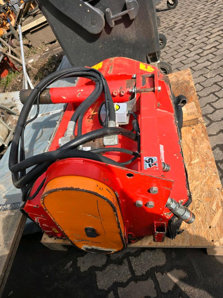 Dücker MKT 13 Mulchkopf Mähkopf Auslegemäher Böschungsmäher Böschungsmulcher UNA 500 600 Mähtronic - Манипуляторная косилка: фото 4 Dücker MKT 13 Mulchkopf Mähkopf Auslegemäher Böschungsmäher Böschungsmulcher UNA 500 600 Mähtronic - Манипуляторная косилка: фото 4