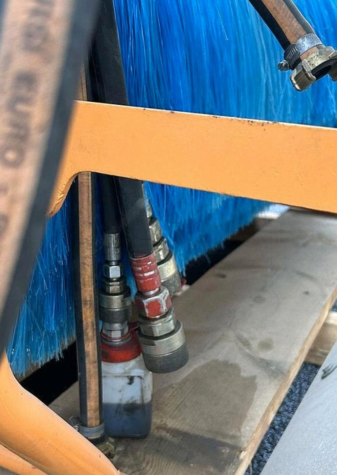 Mulag FWB 1600 Fläschenwaschbürste Tunnelwaschbürste Mähausleger Böschungsmäher Böschungsmulcher FME MKM FMK Dücker DUA UNA 500 600 700 MHU 800 - Щетка: фото 5 Mulag FWB 1600 Fläschenwaschbürste Tunnelwaschbürste Mähausleger Böschungsmäher Böschungsmulcher FME MKM FMK Dücker DUA UNA 500 600 700 MHU 800 - Щетка: фото 5