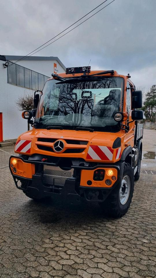Zu vermieten Unimog 405 U318 423 429 430 Mercedes Benz 318 527 Vermietung - Снегоуборочная машина: фото 2 Zu vermieten Unimog 405 U318 423 429 430 Mercedes Benz 318 527 Vermietung - Снегоуборочная машина: фото 2