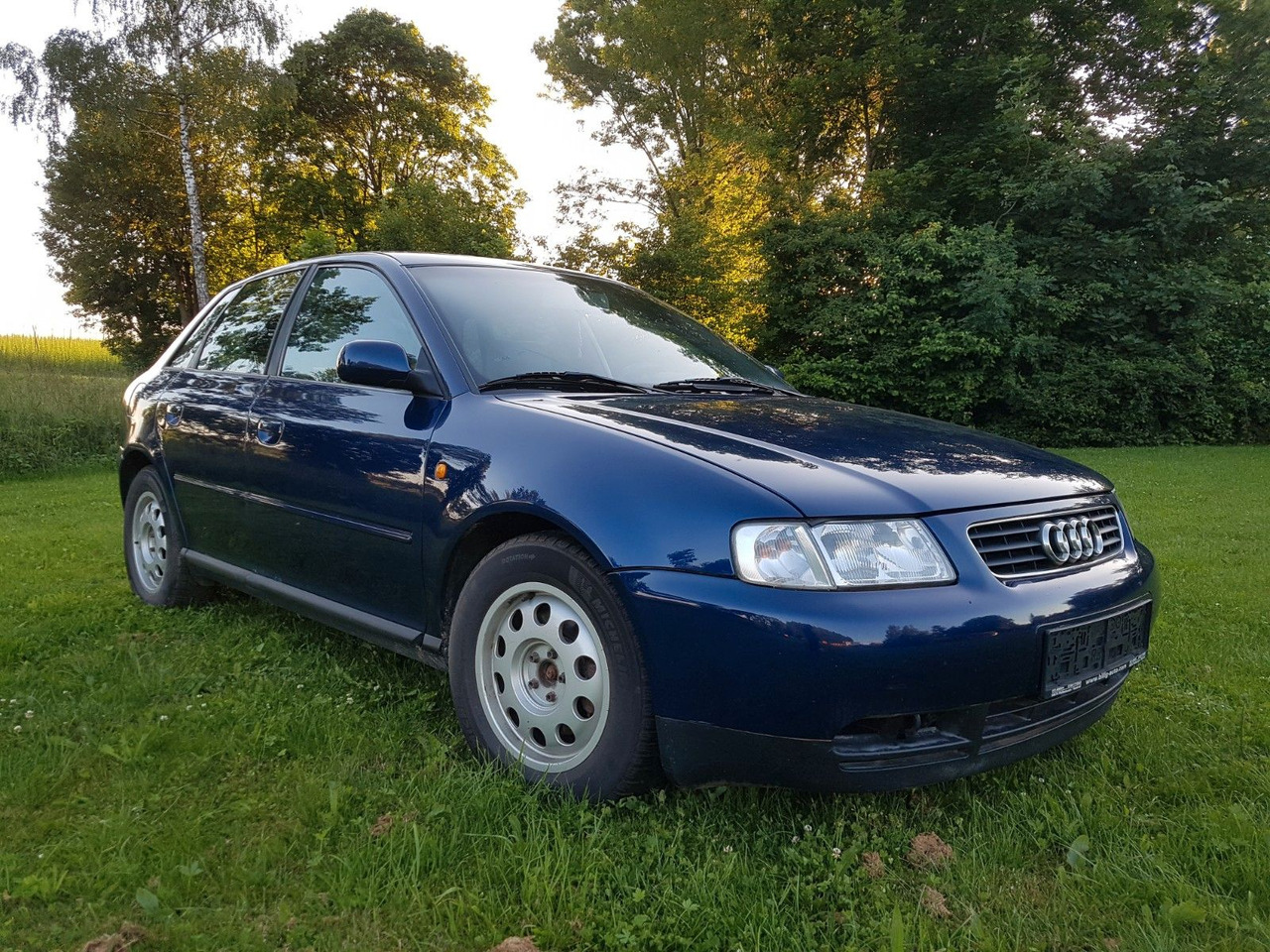 Audi A3 1.9TDI *4-TÜREN*KLIMAAUTOMATIK*AHK* - Седан: фото 1 Audi A3 1.9TDI *4-TÜREN*KLIMAAUTOMATIK*AHK* - Седан: фото 1