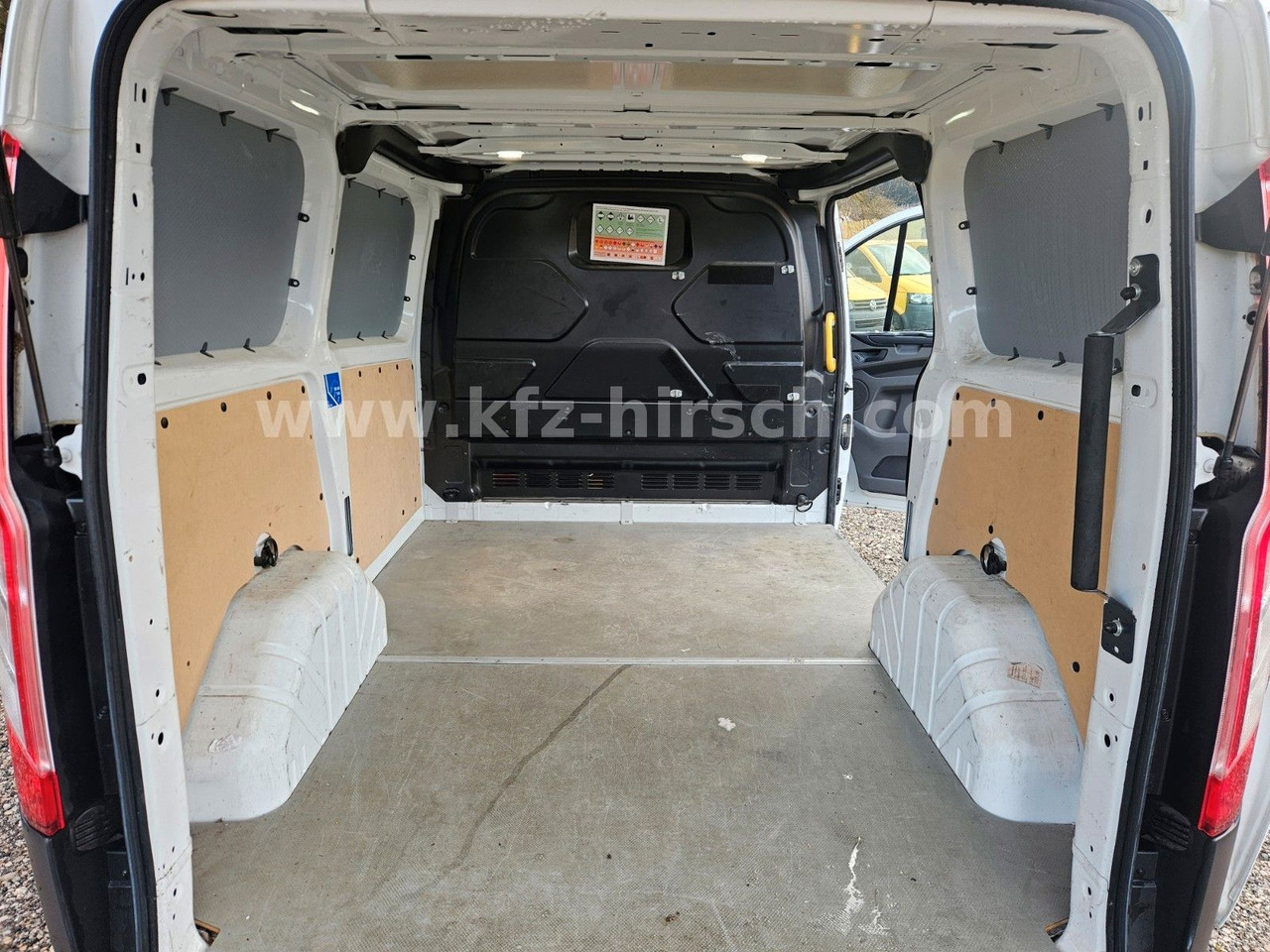 Ford Transit Custom Klima Sitzhzg Bluetooth Multi 1Hd - Цельнометаллический фургон: фото 3 Ford Transit Custom Klima Sitzhzg Bluetooth Multi 1Hd - Цельнометаллический фургон: фото 3