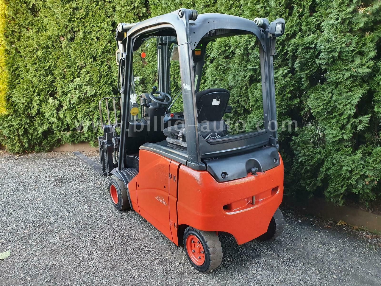 Linde E18 PH 4-Rad Seitenschieber*Zinkenverstellung* - Электропогрузчик: фото 4 Linde E18 PH 4-Rad Seitenschieber*Zinkenverstellung* - Электропогрузчик: фото 4