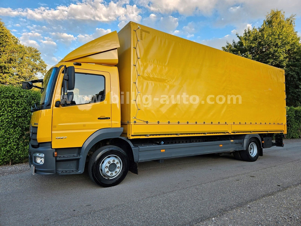 Mercedes-Benz Atego 1327 L BREMS/SPUR-ASS*DIFF-Sperre*AHK*7.2 - Грузовик бортовой/ Платформа: фото 3 Mercedes-Benz Atego 1327 L BREMS/SPUR-ASS*DIFF-Sperre*AHK*7.2 - Грузовик бортовой/ Платформа: фото 3