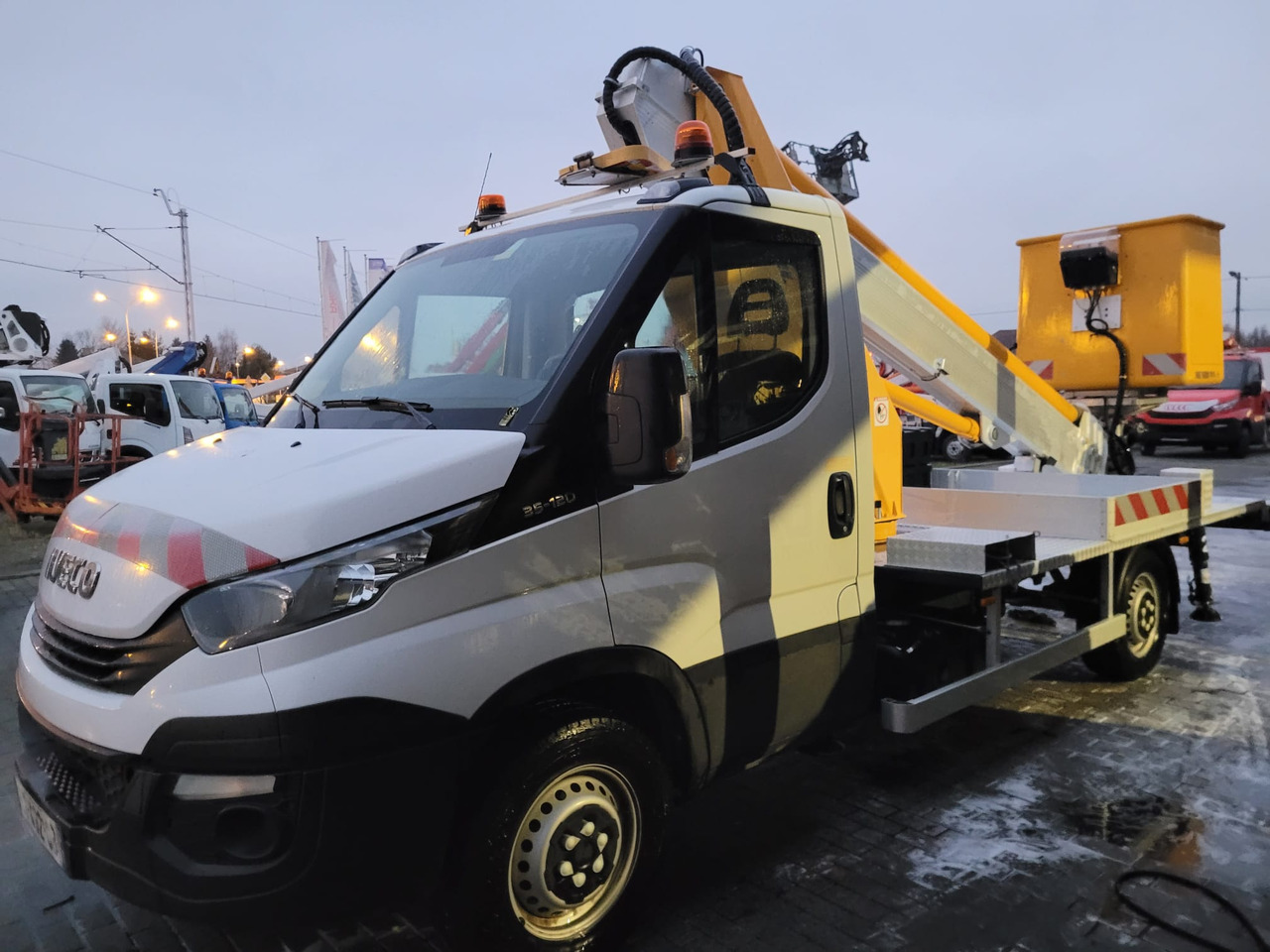 Multitel MT 202DS - Грузовик с подъемником: фото 2 Multitel MT 202DS - Грузовик с подъемником: фото 2