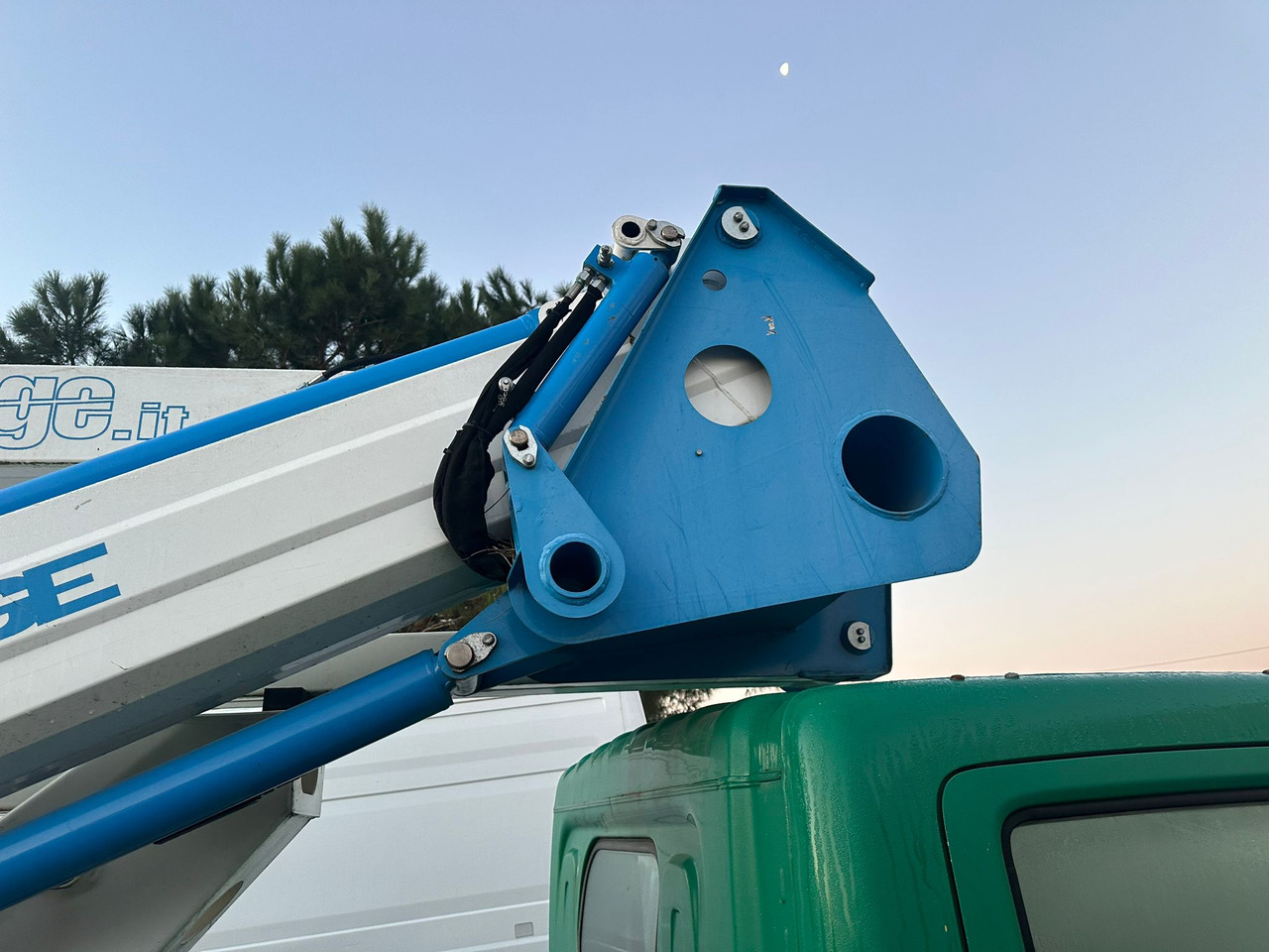 Socage 20D - Грузовик с подъемником: фото 4 Socage 20D - Грузовик с подъемником: фото 4