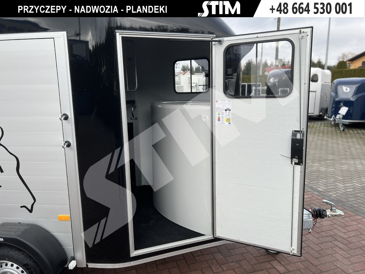 Cheval Liberté GOLD III + siodlarnia - Прицеп-коневоз: фото 5 Cheval Liberté GOLD III + siodlarnia - Прицеп-коневоз: фото 5