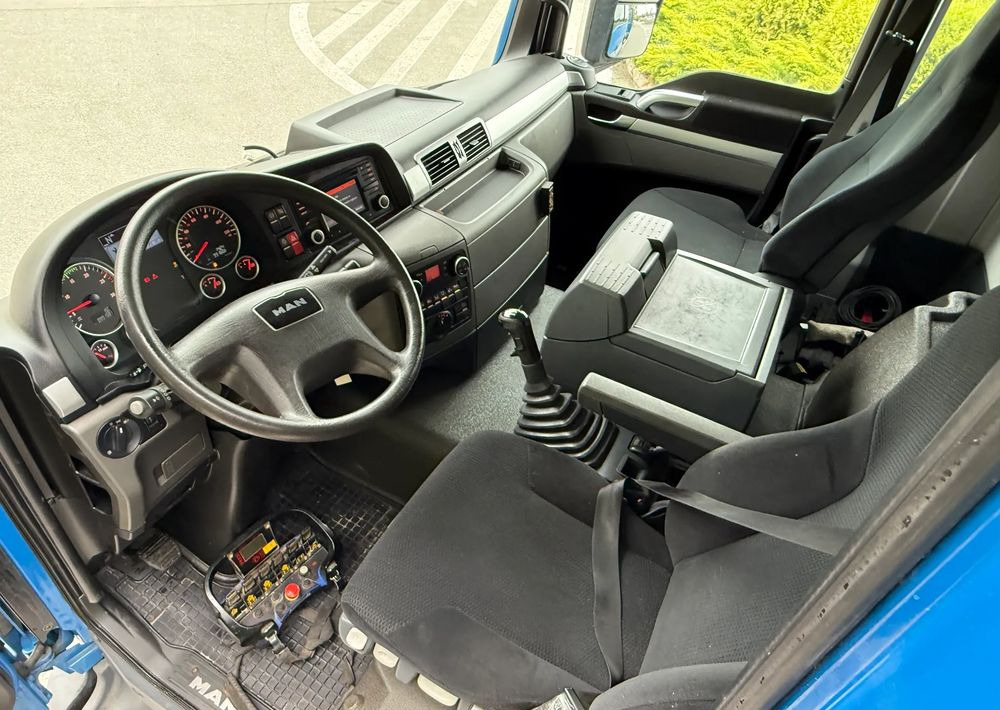 MAN * MAN 18.440 TGS * 4x4 * HDS Fassi F215 * Sprowadzony * 95 000 KM ! * Stan Jak Nowy - Грузовик бортовой/ Платформа, Автоманипулятор: фото 3 MAN * MAN 18.440 TGS * 4x4 * HDS Fassi F215 * Sprowadzony * 95 000 KM ! * Stan Jak Nowy - Грузовик бортовой/ Платформа, Автоманипулятор: фото 3