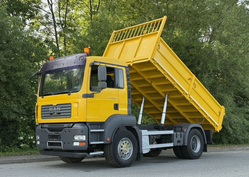 MAN * MAN TGA 18-320 * Kiper Wywrotka * 4x2 * Kran * Sprowadzony* Bardzo Dobry Stan - Самосвал: фото 1 MAN * MAN TGA 18-320 * Kiper Wywrotka * 4x2 * Kran * Sprowadzony* Bardzo Dobry Stan - Самосвал: фото 1