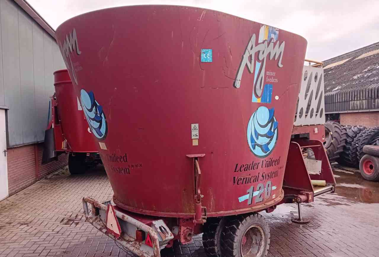 AGM W12 voermengwagen voermachines - Кормораздатчик: фото 4 AGM W12 voermengwagen voermachines - Кормораздатчик: фото 4