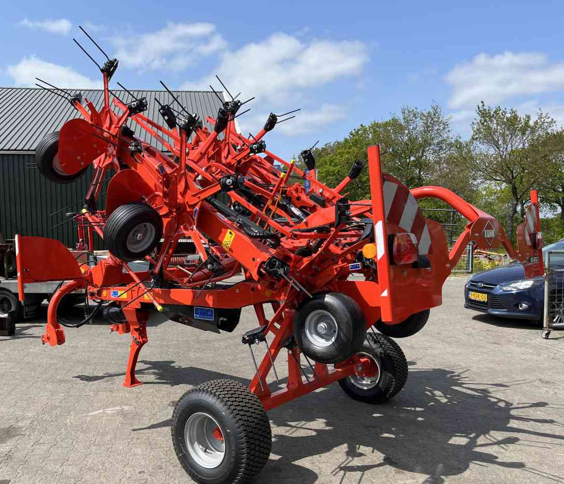 Kuhn GF8703T Schudder Tedder Kreiselheuer weidebouwmachines - Сеноворошилка: фото 3 Kuhn GF8703T Schudder Tedder Kreiselheuer weidebouwmachines - Сеноворошилка: фото 3