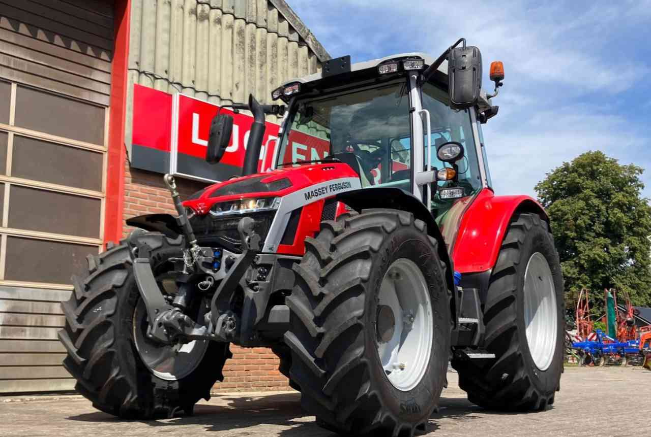 Massey Ferguson 5S.125 Dyna-4 Essential tractoren. - Трактор: фото 3 Massey Ferguson 5S.125 Dyna-4 Essential tractoren. - Трактор: фото 3