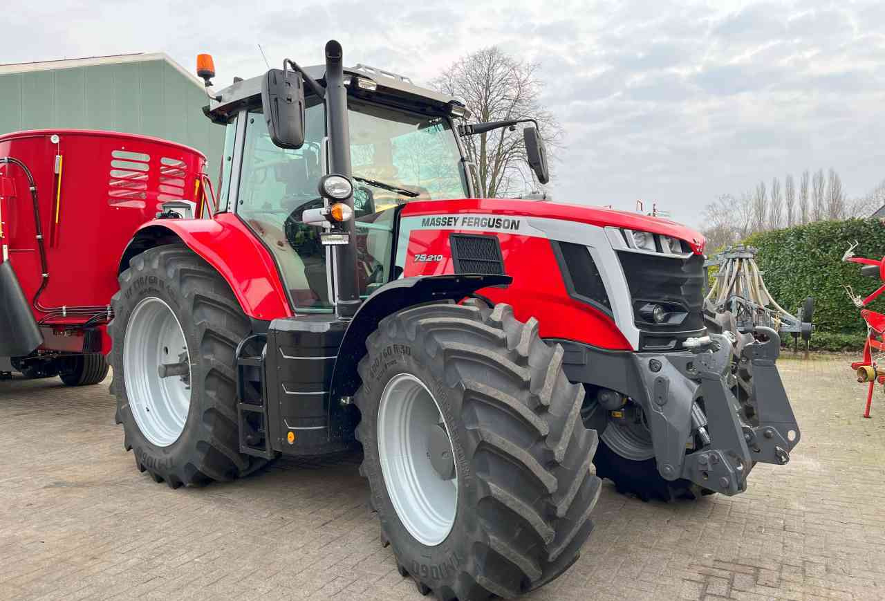 Massey Ferguson 7S.210 Dyna-VT Exclusive Tractoren - Трактор: фото 1 Massey Ferguson 7S.210 Dyna-VT Exclusive Tractoren - Трактор: фото 1