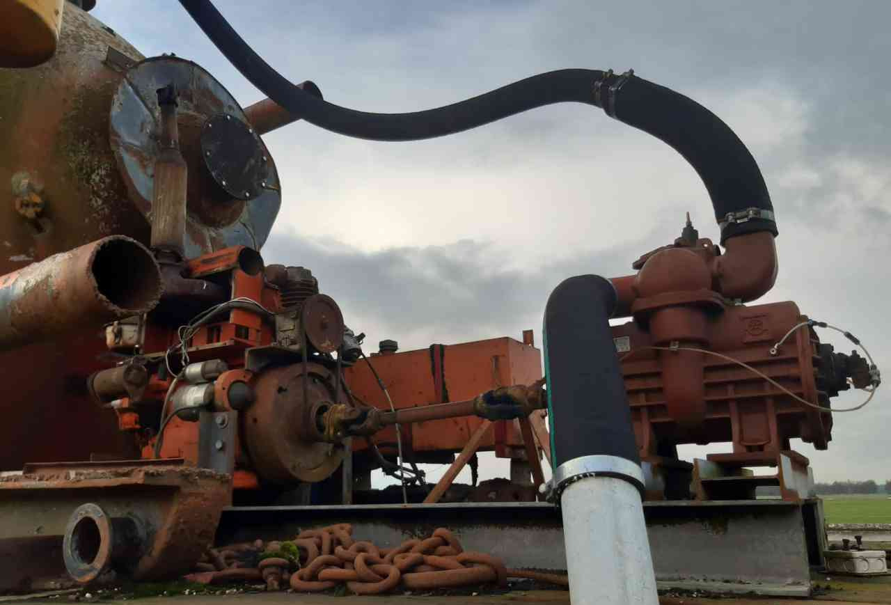 Mesttransporttank mesttank Deutz motor mestverwerking - Цистерна для жидкого навоза: фото 5 Mesttransporttank mesttank Deutz motor mestverwerking - Цистерна для жидкого навоза: фото 5