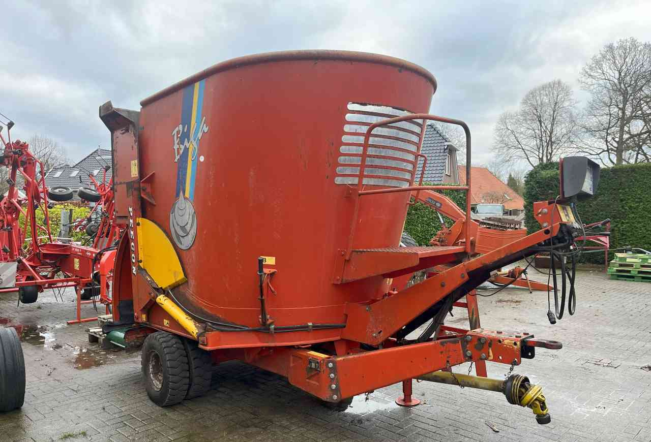 Peecon BIGA 10 voermengwagen, laadklep, voermachines - Кормораздатчик: фото 3 Peecon BIGA 10 voermengwagen, laadklep, voermachines - Кормораздатчик: фото 3