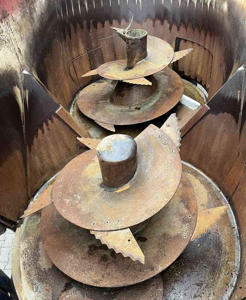 Кормораздатчик Siloking Trailedline DUO 18: фото 6 Кормораздатчик Siloking Trailedline DUO 18: фото 6