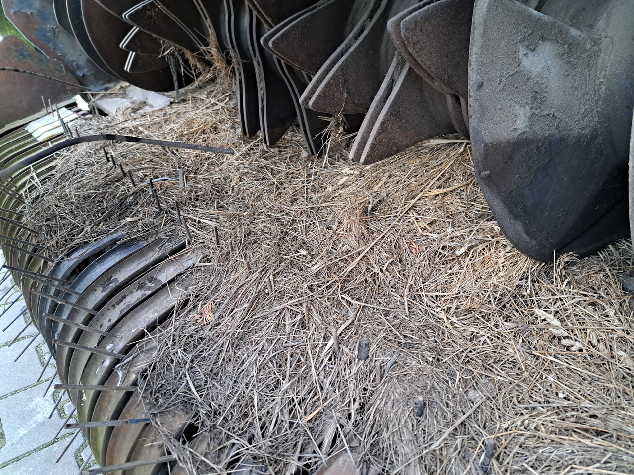 Deutz fahr MP235 - Пресс-подборщик рулонный: фото 4 Deutz fahr MP235 - Пресс-подборщик рулонный: фото 4