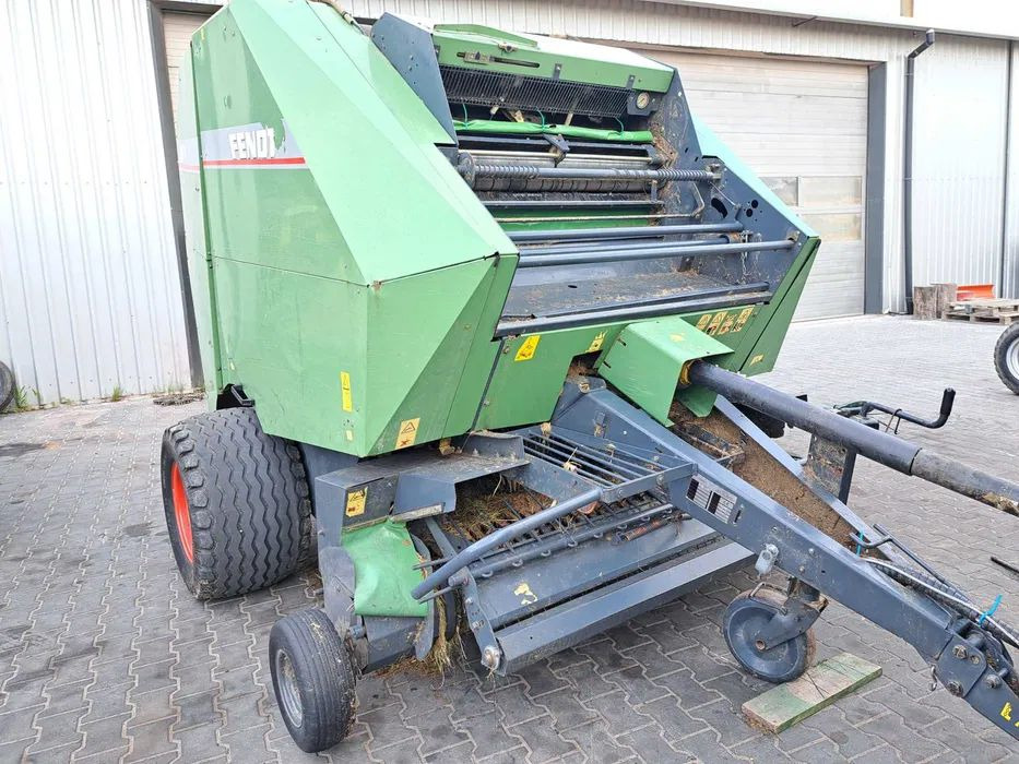 Fendt 2600 Vicon 1901 - Пресс-подборщик рулонный: фото 3 Fendt 2600 Vicon 1901 - Пресс-подборщик рулонный: фото 3