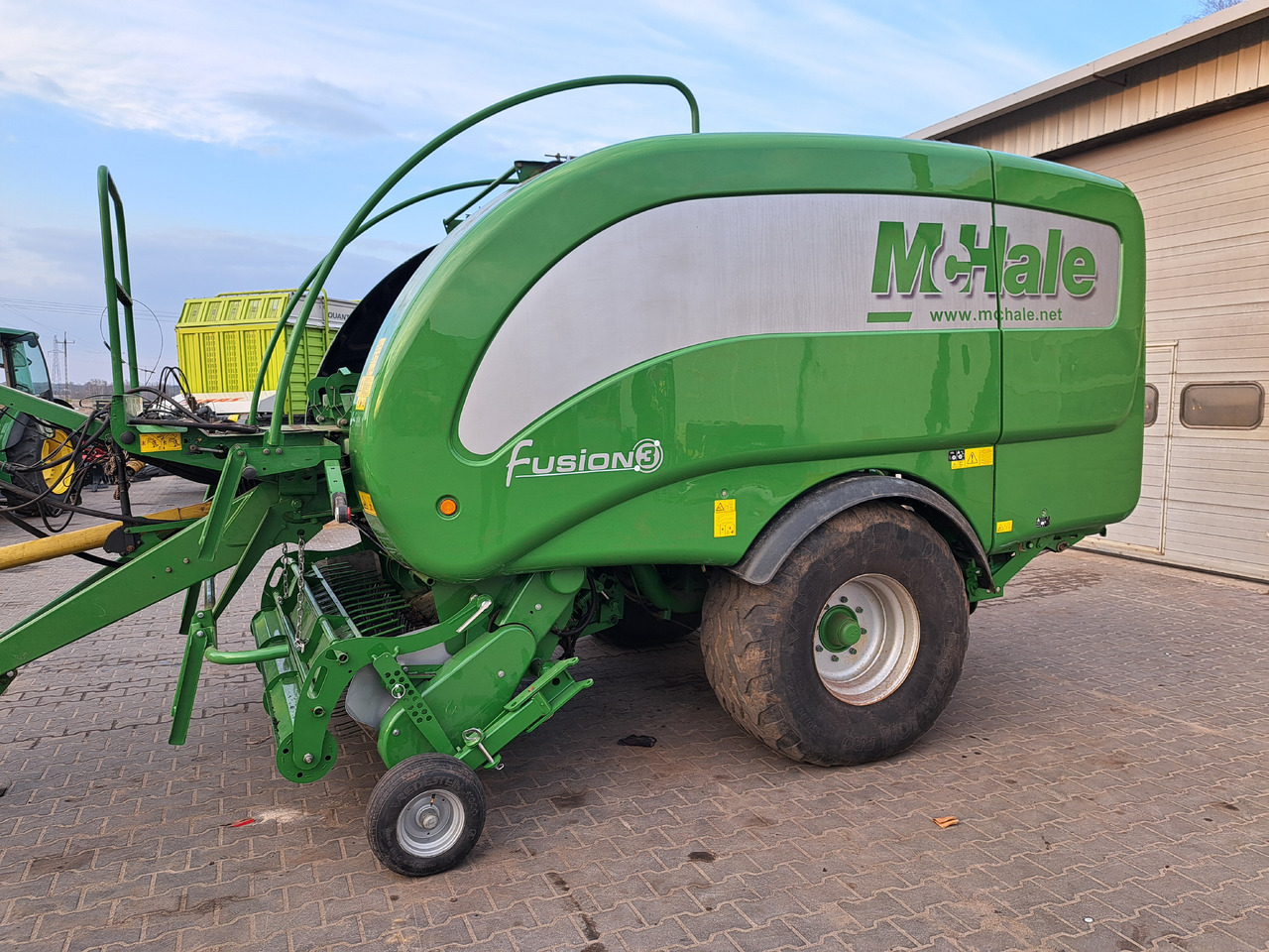 McHALE Fusion 3 - Пресс-подборщик рулонный: фото 2 McHALE Fusion 3 - Пресс-подборщик рулонный: фото 2