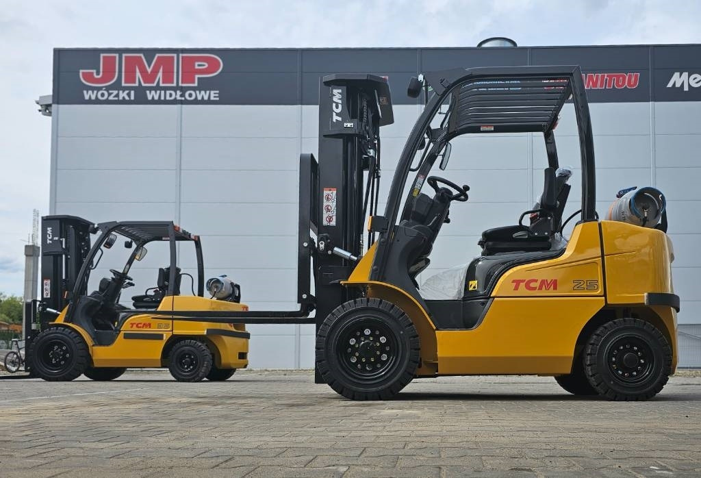 TCM FGE25-E2 UNUSED TRIPLEX 4700mm - Газовый погрузчик: фото 2 TCM FGE25-E2 UNUSED TRIPLEX 4700mm - Газовый погрузчик: фото 2