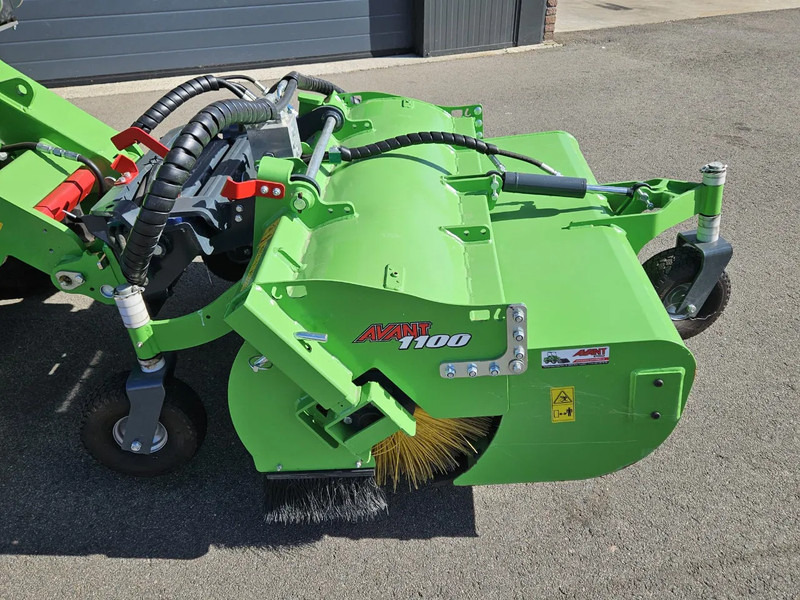 Avant 1100 Borstel met opvangbak - Навесное оборудование для Сельскохозяйственной техники: фото 3 Avant 1100 Borstel met opvangbak - Навесное оборудование для Сельскохозяйственной техники: фото 3