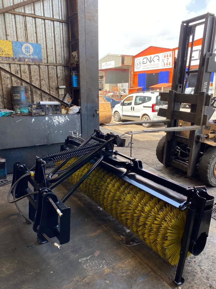 Bobcat - Щетка для Строительной техники: фото 4 Bobcat - Щетка для Строительной техники: фото 4