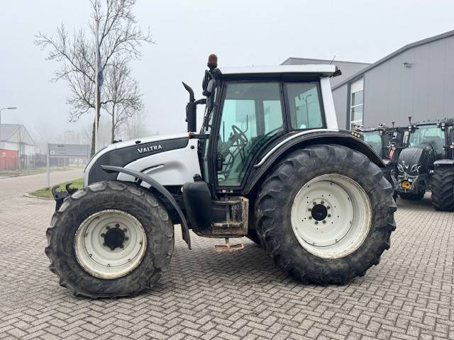Valtra N141 hitech, Fronthef, Frontpto - Трактор: фото 3 Valtra N141 hitech, Fronthef, Frontpto - Трактор: фото 3