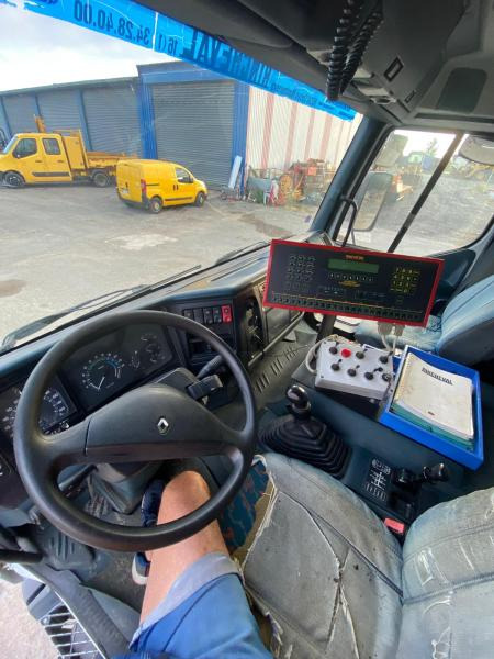 Грузовик-цистерна Renault Premium 300 CV: фото 11