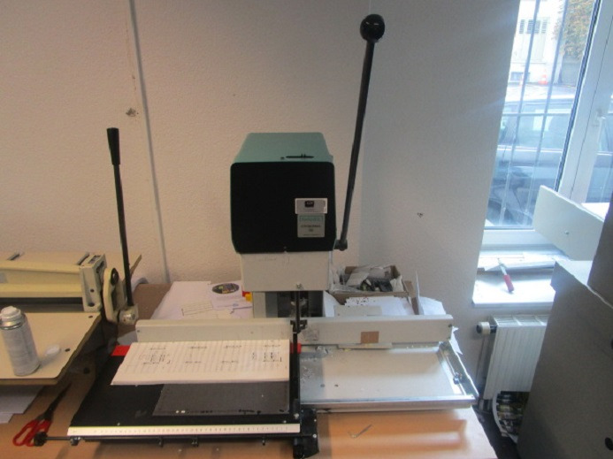 EINSPINDELBOHRMASCHINE NAGEL CITOBORMA 180 - Печатное оборудование: фото 2 EINSPINDELBOHRMASCHINE NAGEL CITOBORMA 180 - Печатное оборудование: фото 2