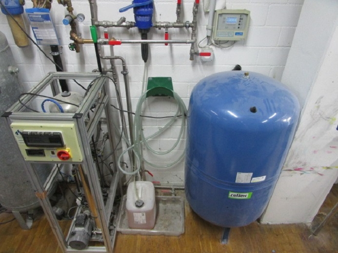 KOMPRESSOR BABY STAR Cat.1 MIT OSMOSEVORRICHTUNG & TANK - Печатное оборудование: фото 2 KOMPRESSOR BABY STAR Cat.1 MIT OSMOSEVORRICHTUNG & TANK - Печатное оборудование: фото 2