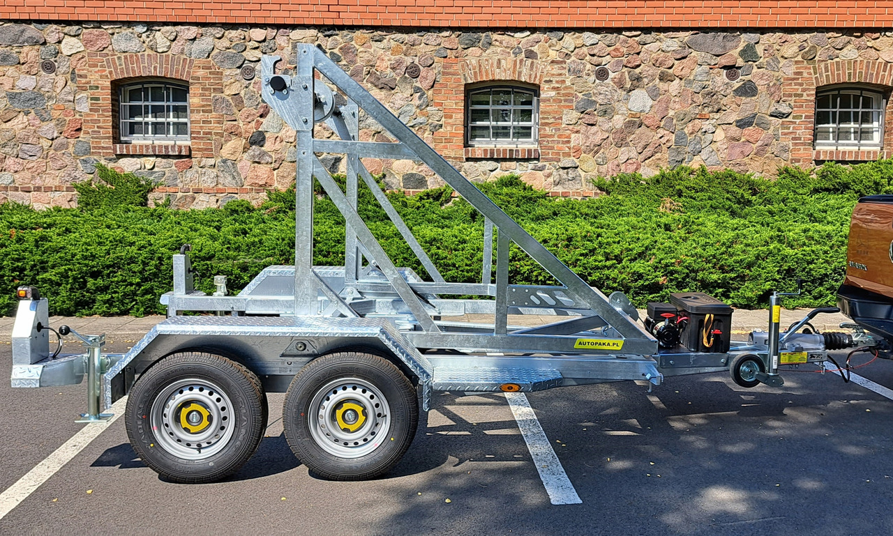 PRZYCZEPA KABLOWA Z WCIĄGARKĄ ELEKTRYCZNĄ 4530 KG, DMC 3500 KG / CABLE TRAILER WITH ELECTRIC WINCH 4530 KG, DMC 3500 KG - Кабельный транспортер: фото 4 PRZYCZEPA KABLOWA Z WCIĄGARKĄ ELEKTRYCZNĄ 4530 KG, DMC 3500 KG / CABLE TRAILER WITH ELECTRIC WINCH 4530 KG, DMC 3500 KG - Кабельный транспортер: фото 4