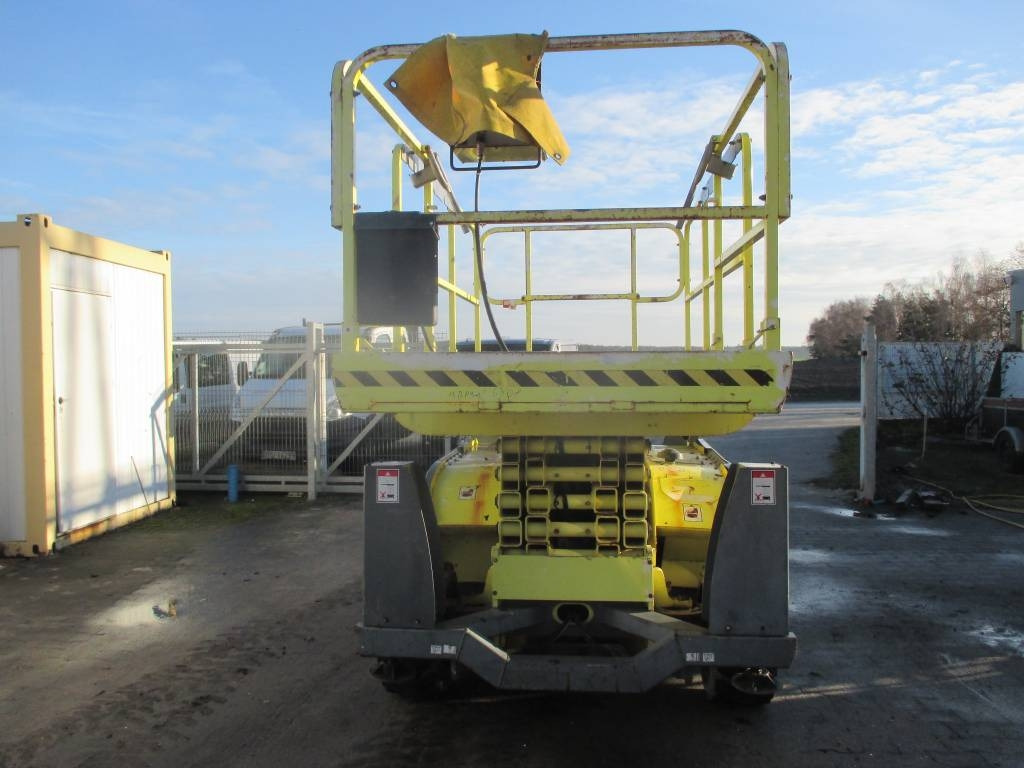 Haulotte Compact 12 DX - Ножничный подъемник: фото 4 Haulotte Compact 12 DX - Ножничный подъемник: фото 4