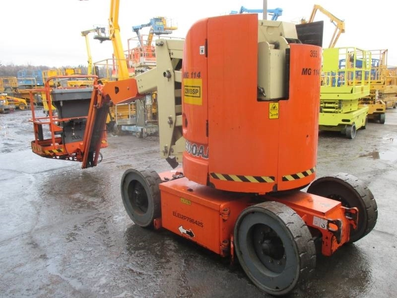 JLG E 300 AJ - Коленчатый подъемник: фото 4 JLG E 300 AJ - Коленчатый подъемник: фото 4