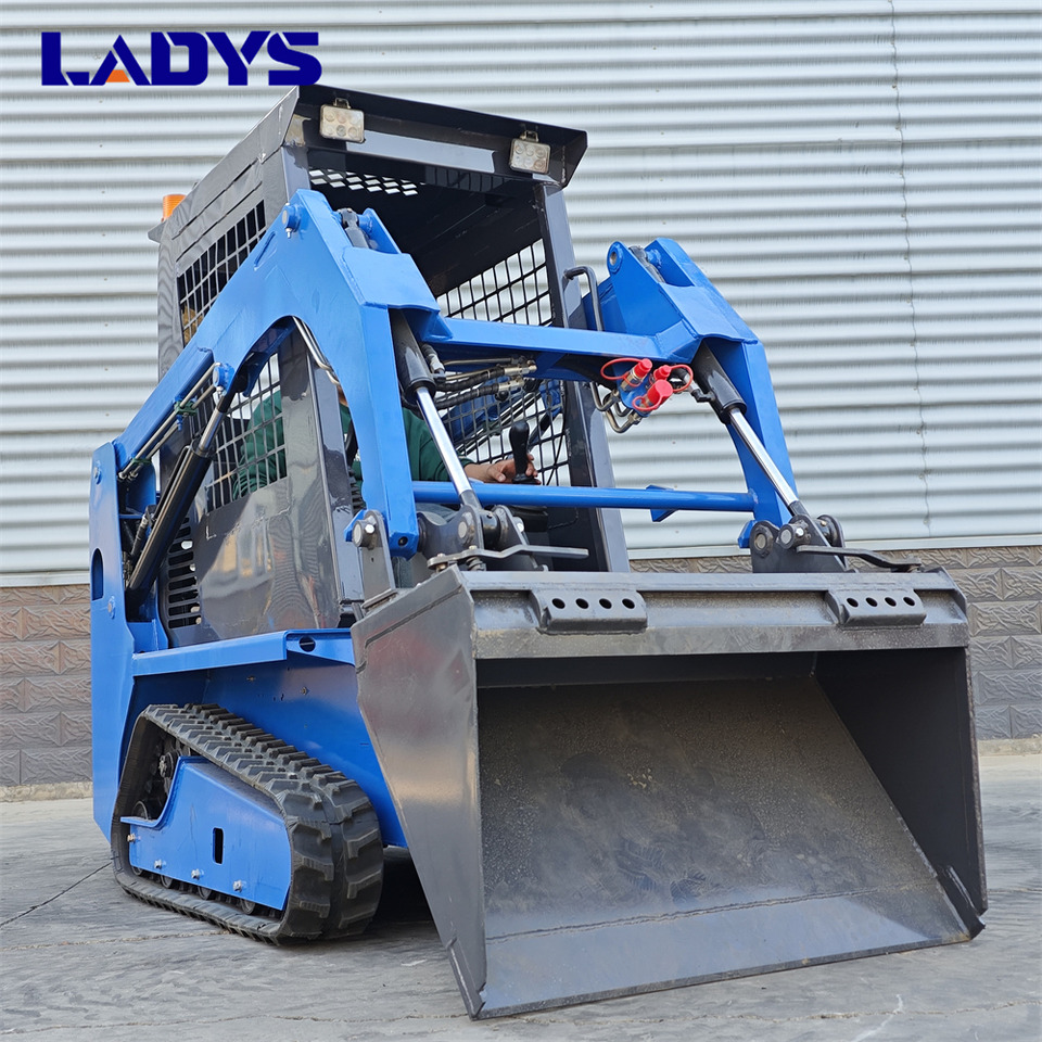 LADYS Free Shipping Mini Skid Steer Loader Compact Track Electric/Diesel Chinese Mini Skid Steer Loader For Sale With Mini Skid Steer Attachments 4 In 1 Bucket - Мини-погрузчик с бортовым поворотом: фото 2 LADYS Free Shipping Mini Skid Steer Loader Compact Track Electric/Diesel Chinese Mini Skid Steer Loader For Sale With Mini Skid Steer Attachments 4 In 1 Bucket - Мини-погрузчик с бортовым поворотом: фото 2