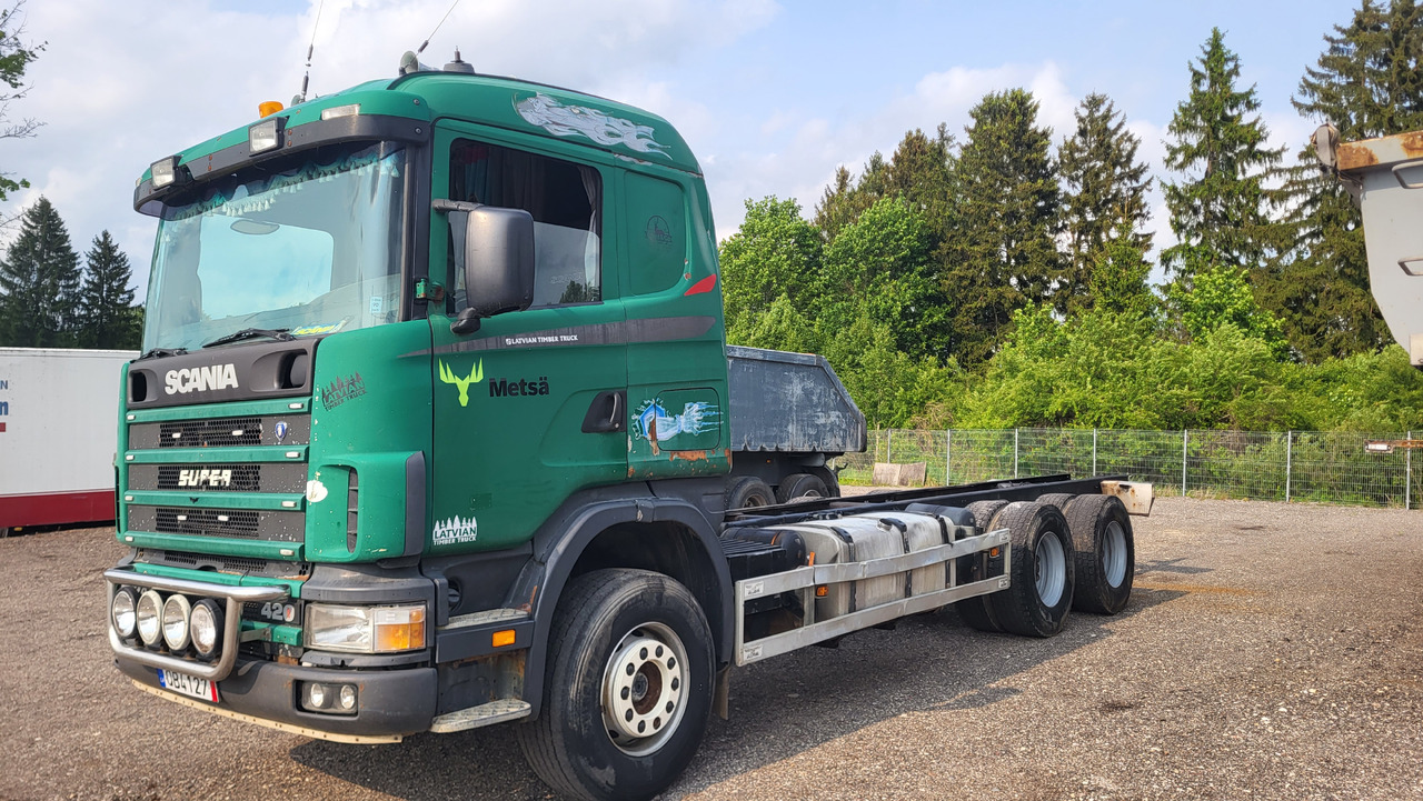 SCANIA R124 420 6X4 - Грузовик-шасси: фото 1 SCANIA R124 420 6X4 - Грузовик-шасси: фото 1