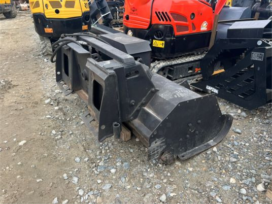 Broyeur forestier MBI pour chargeur - 3900€ NET - Лесной мульчер: фото 1 Broyeur forestier MBI pour chargeur - 3900€ NET - Лесной мульчер: фото 1