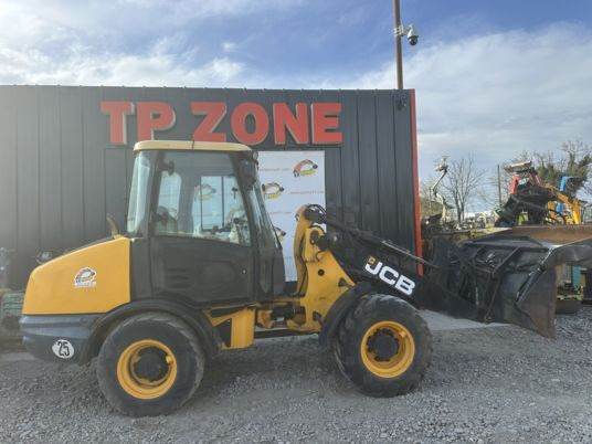 JCB 406 à 23500 € HT - Компактный фронтальный погрузчик: фото 1 JCB 406 à 23500 € HT - Компактный фронтальный погрузчик: фото 1