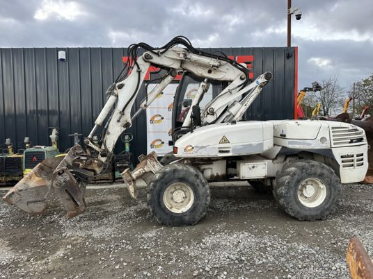 Mecalac 12MSX à 32500 € HT - Колёсный экскаватор: фото 2 Mecalac 12MSX à 32500 € HT - Колёсный экскаватор: фото 2