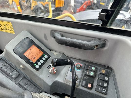 Мини-экскаватор Yanmar VIO80-1A à 37500 € HT: фото 10